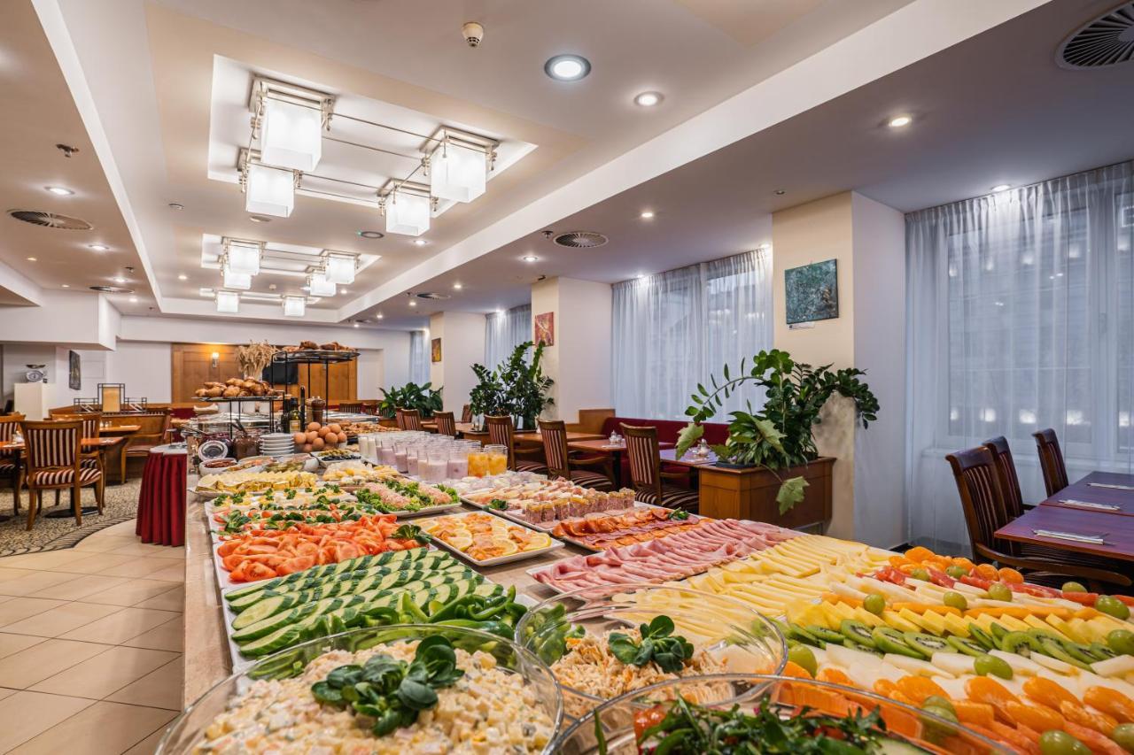 Ramada Centre 4* Prag